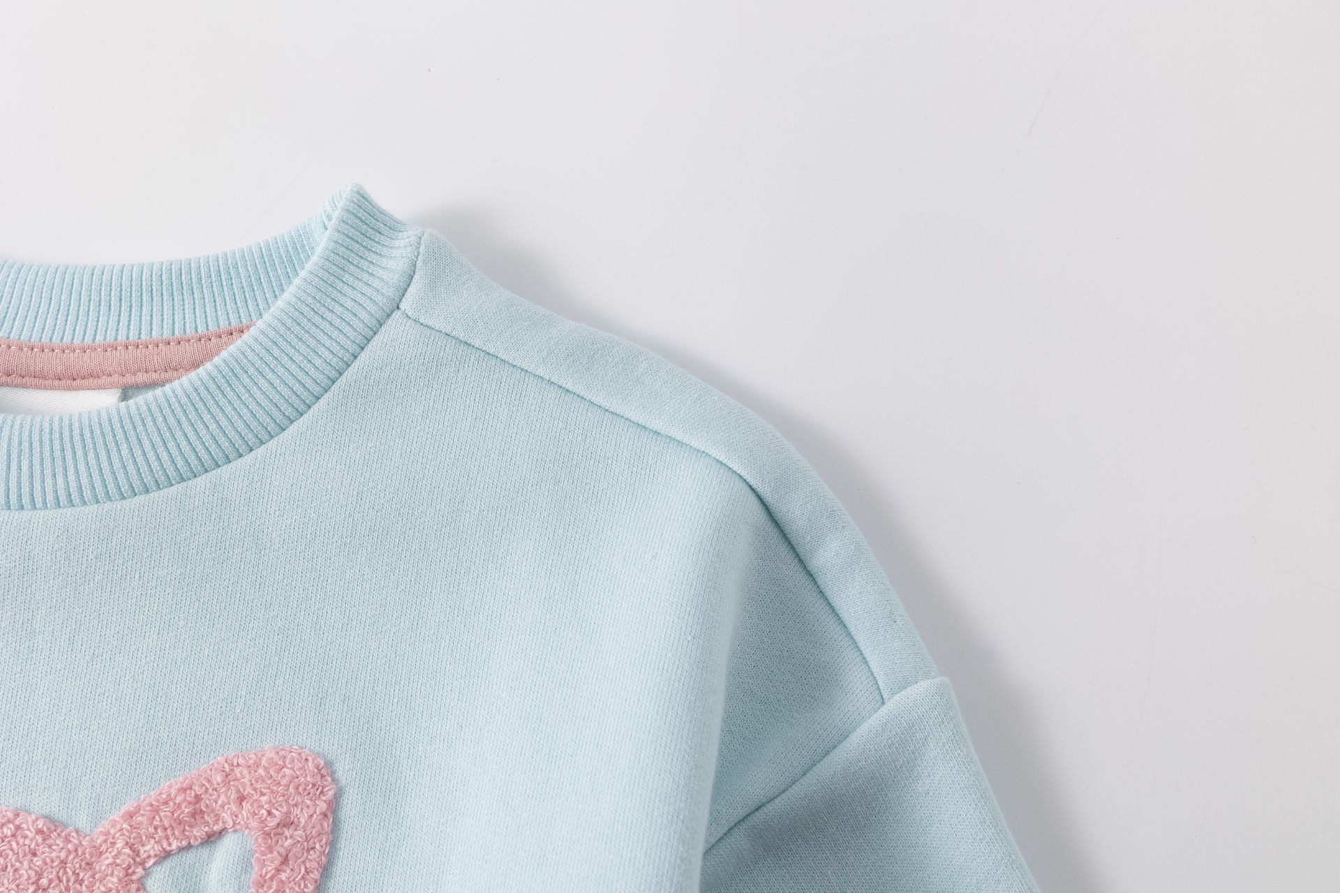 Sudadera Friends para niña | Abrigo cómodo | Mañacos 4 Sudadera Friends para niña | Abrigo cómodo | Mañacos