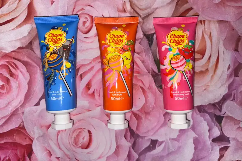 Crema de manos Chupa Chups 50 ml 1 Crema de manos Chupa Chups 50 ml colores fucsia azul y naranja