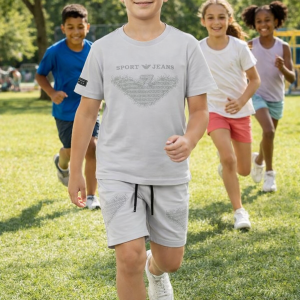 Home 11 Conjunto deportivo gris para niño: estilo, comodidad y tendencia para el verano