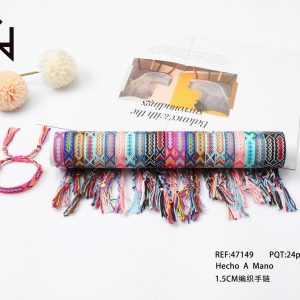 Pulseras de hilo artesanales para niñas, adolescentes y mujeres: color, estilo y significado en cada detalle.