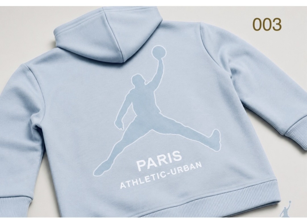Chándal dos piezas modelo Paris para niñas 2 Chándal dos piezas modelo Paris para niñas